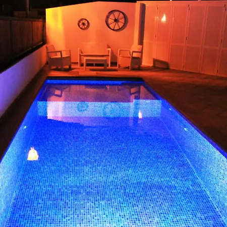 Arecas Family House 别墅
